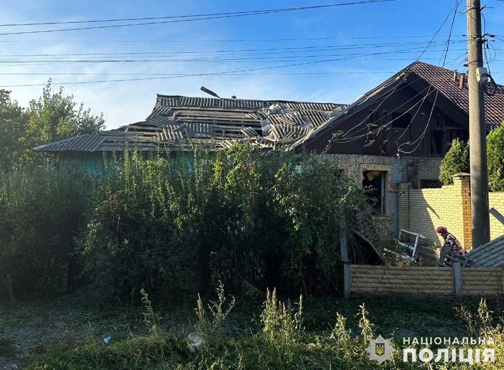 збройна атака на запорізький край триває: поліція задокументувала наслідки ворожих обстрілів