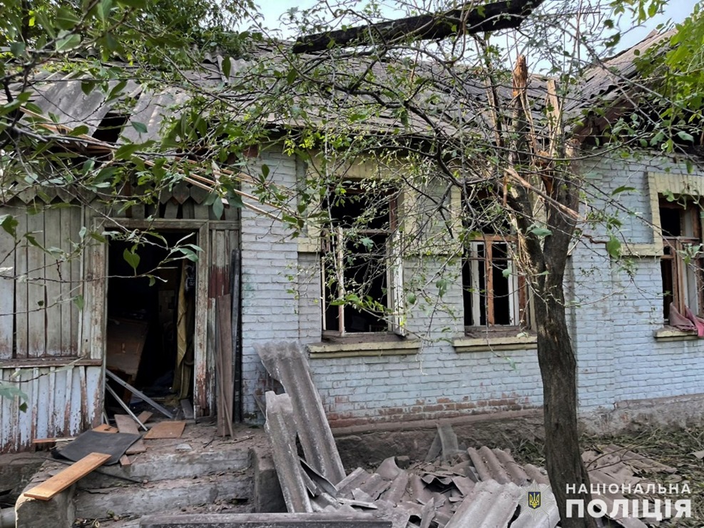 збройна атака на запорізький край триває: поліція задокументувала наслідки ворожих обстрілів