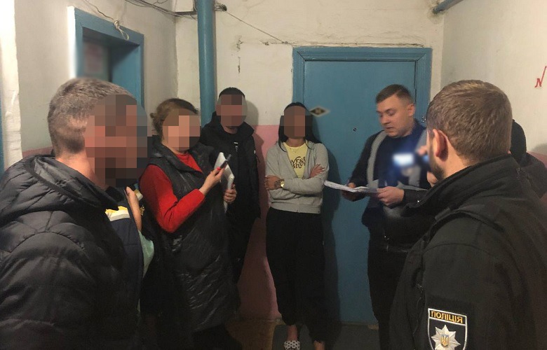 «київські поліцейські викрили групу шахраїв та припинили діяльність фейкових обмінників», - іван вигівський