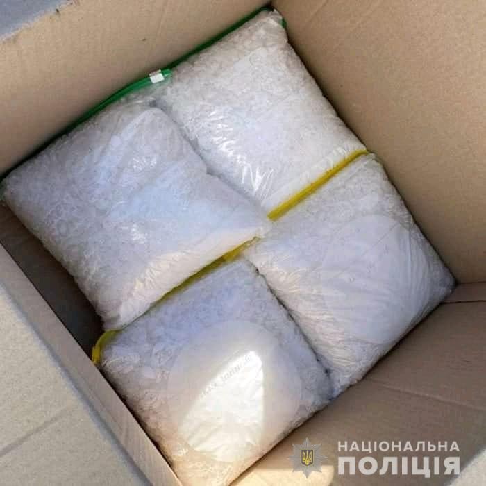 зберігали близько п’яти тонн прекурсорів для виготовлення наркотичних засобів: у києві перед судом постане злочинна організована група