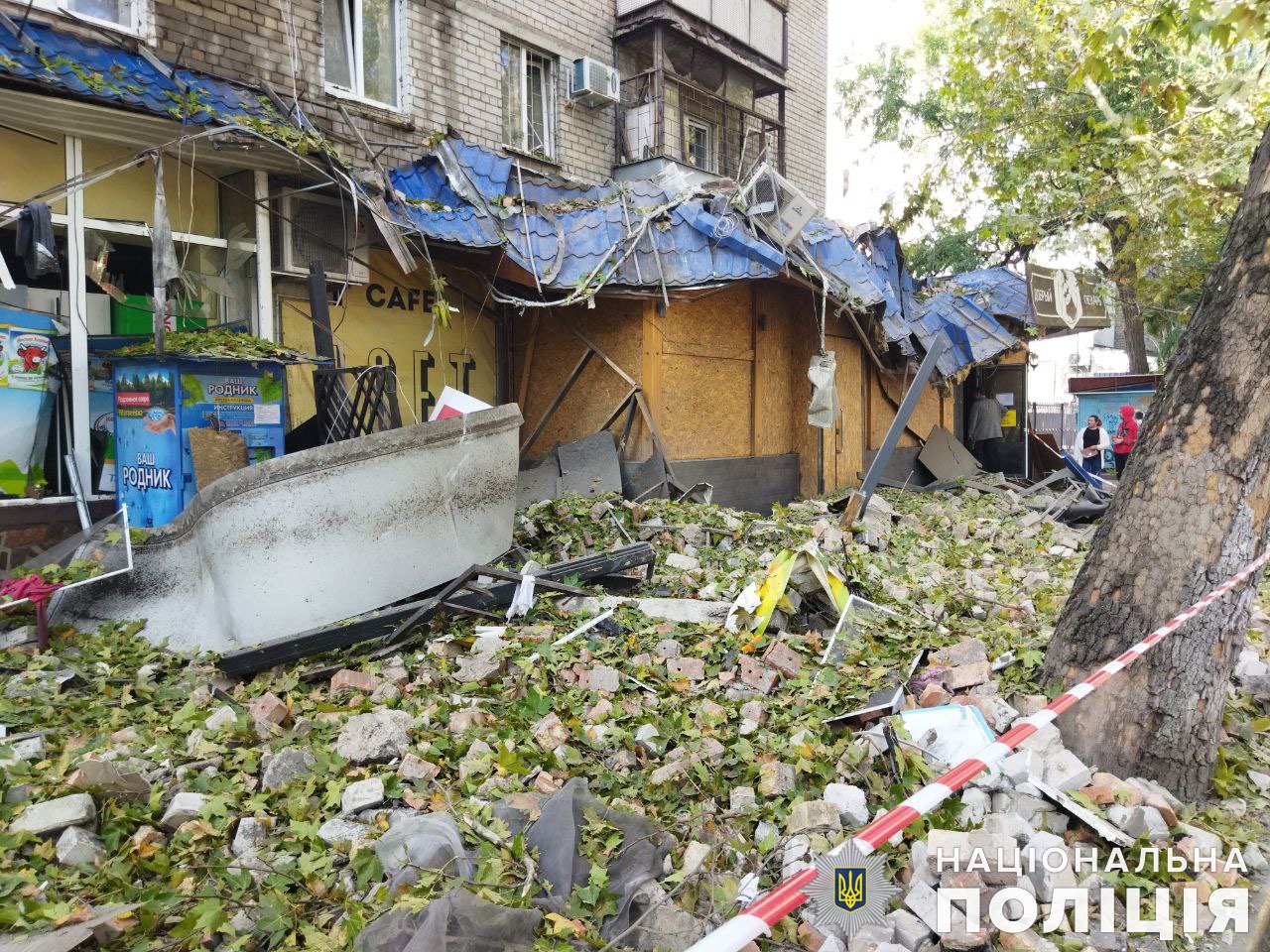 у миколаєві мирне населення продовжує потерпати від ворожого вогню – поліція документує наслідки збройної агресії військ рф