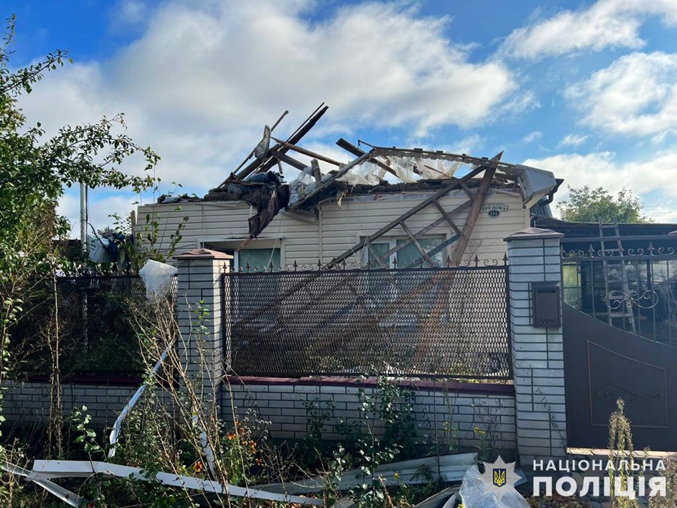 на запоріжжі поліція зафіксувала майже три десятки зруйнованих будівель унаслідок ворожих обстрілів