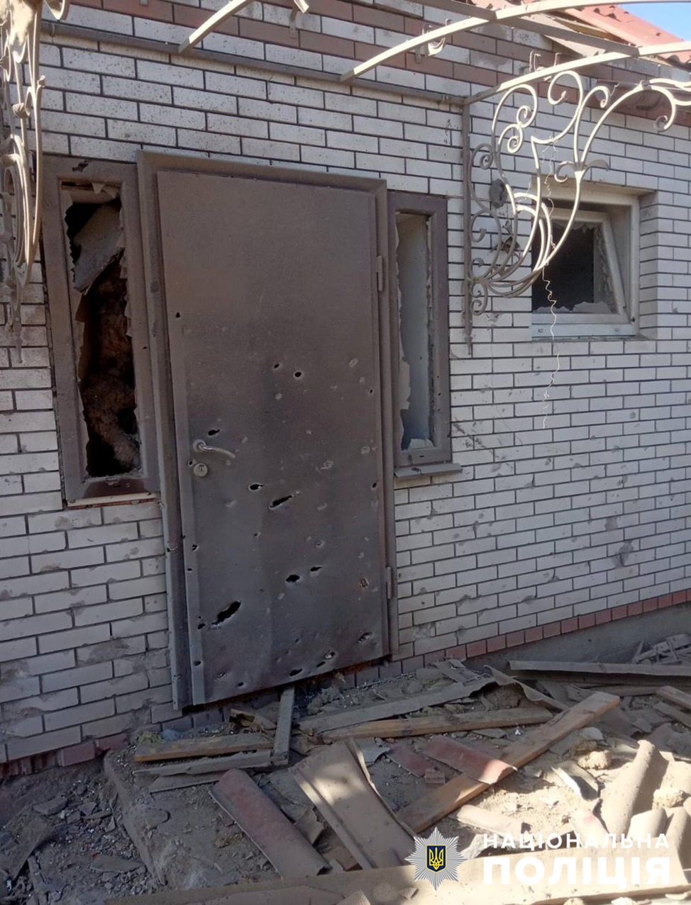 на запоріжжі поліція зафіксувала майже три десятки зруйнованих будівель унаслідок ворожих обстрілів