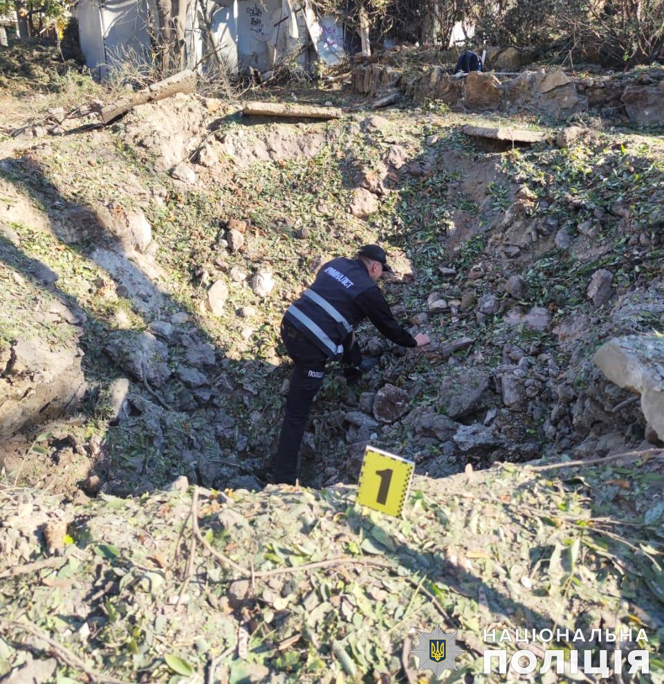 поліція документує наслідки нічних збройних атак з боку російських агресорів по миколаєву та області