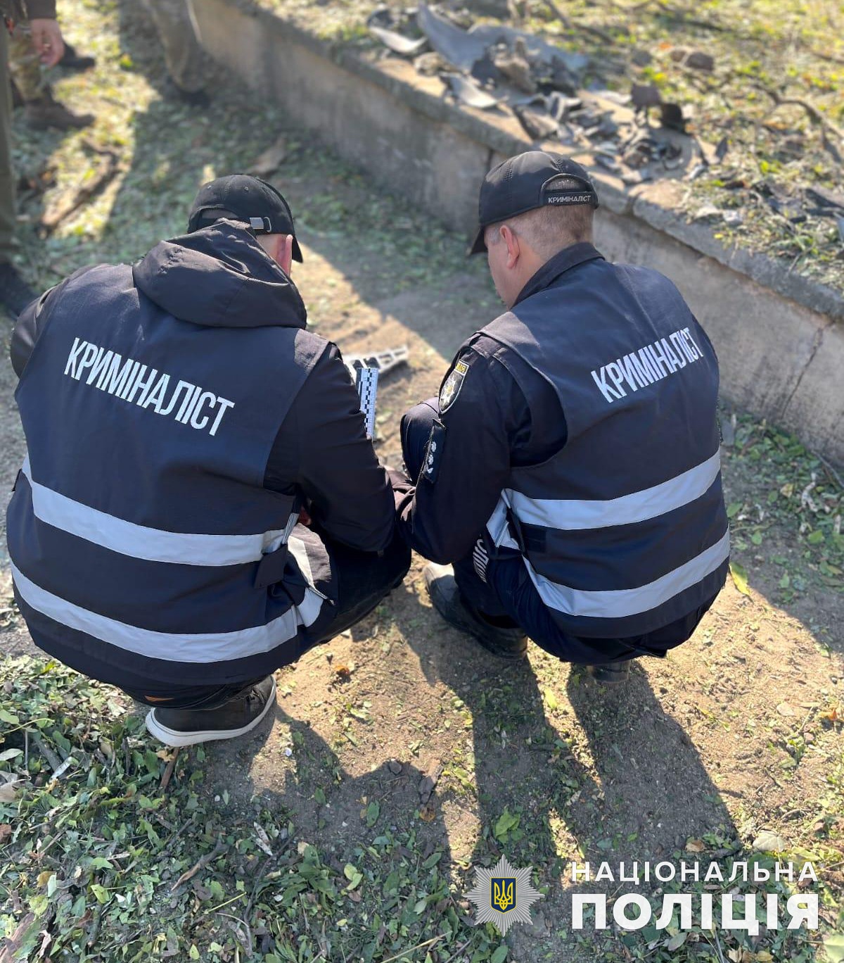 поліція документує наслідки нічних збройних атак з боку російських агресорів по миколаєву та області