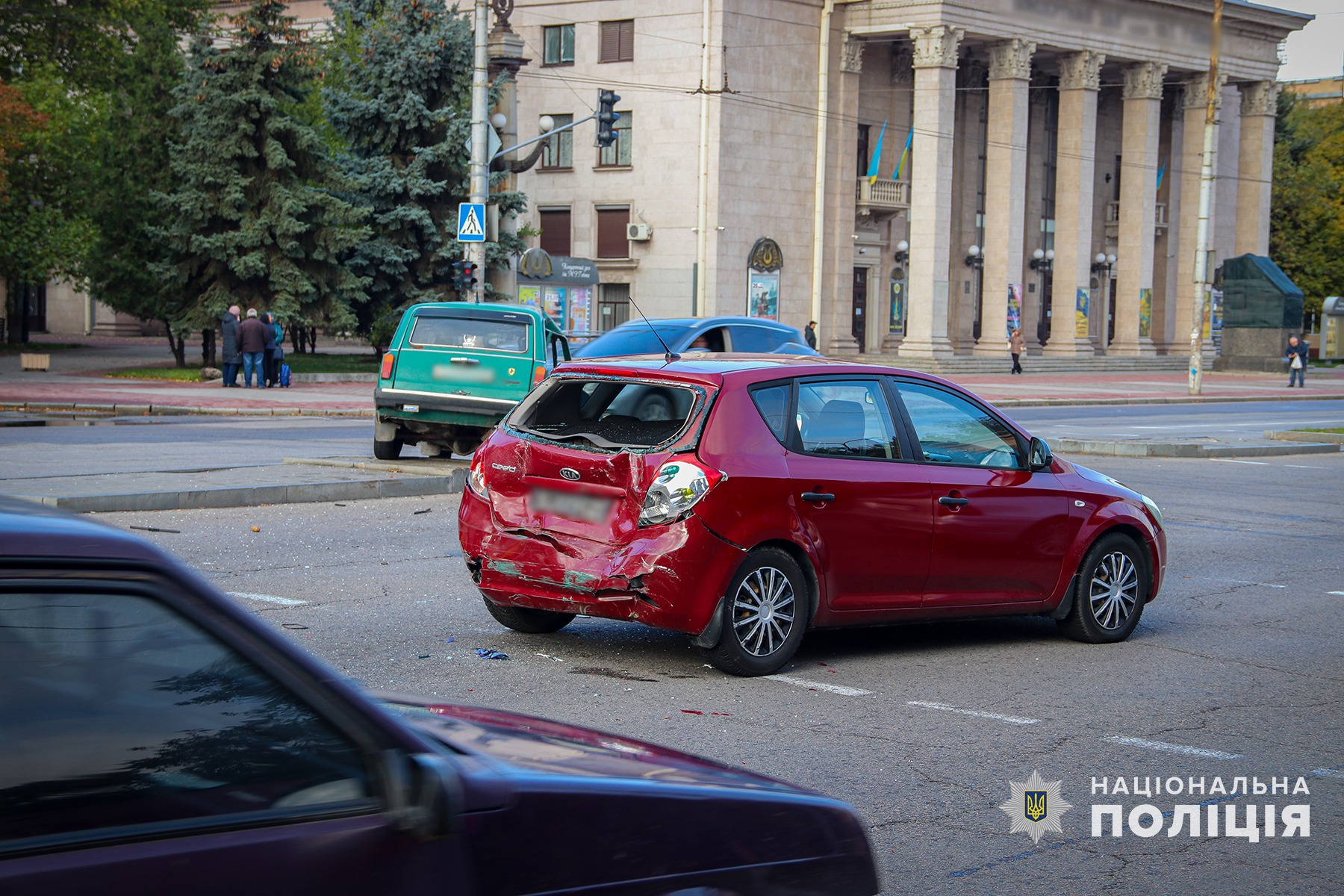 ракетна атака на запоріжжя: постраждали поліцейські та цивільні громадяни