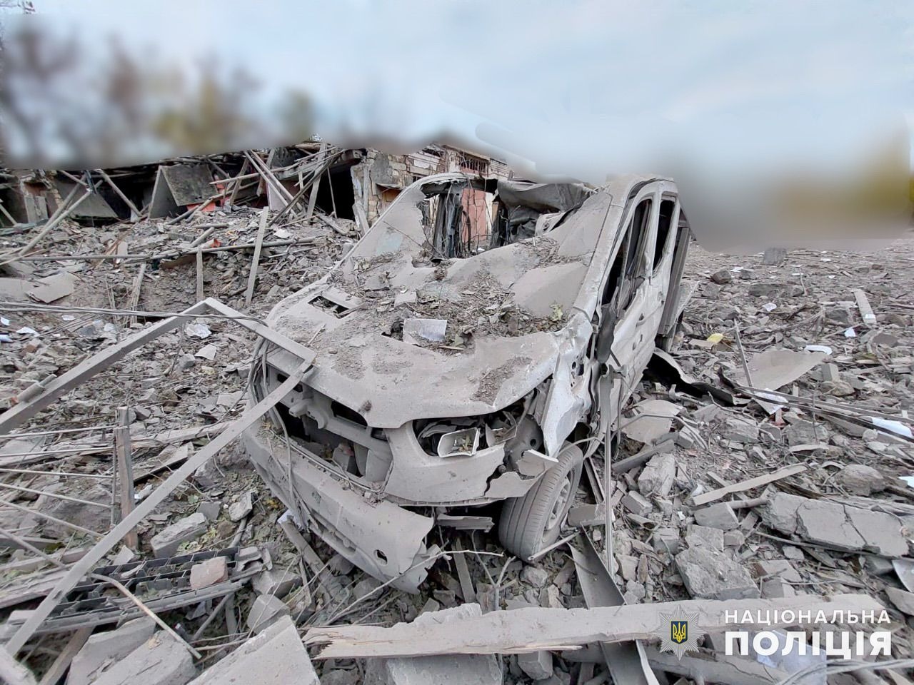 поліція документує наслідки нічних збройних атак з боку російських окупантів по миколаєву