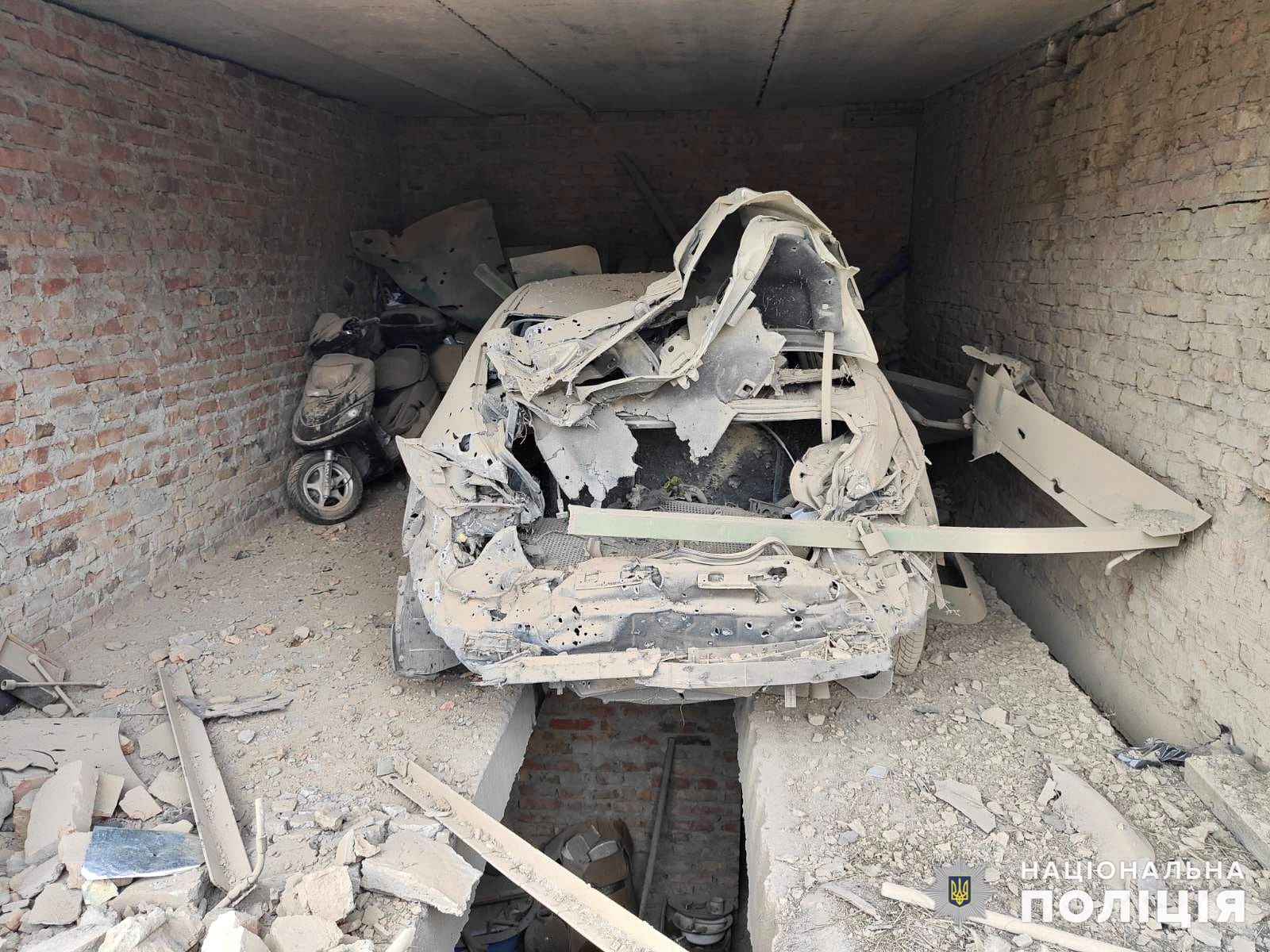 поліція документує наслідки нічних збройних атак з боку російських агресорів по громадам миколаївщини