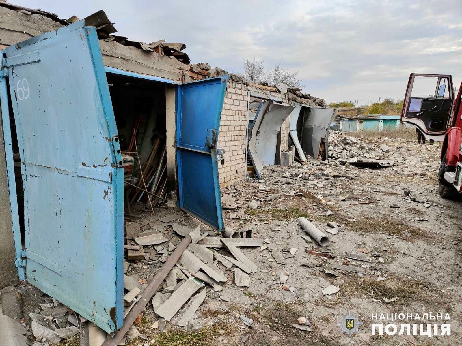 поліція документує наслідки нічних збройних атак з боку російських агресорів по громадам миколаївщини