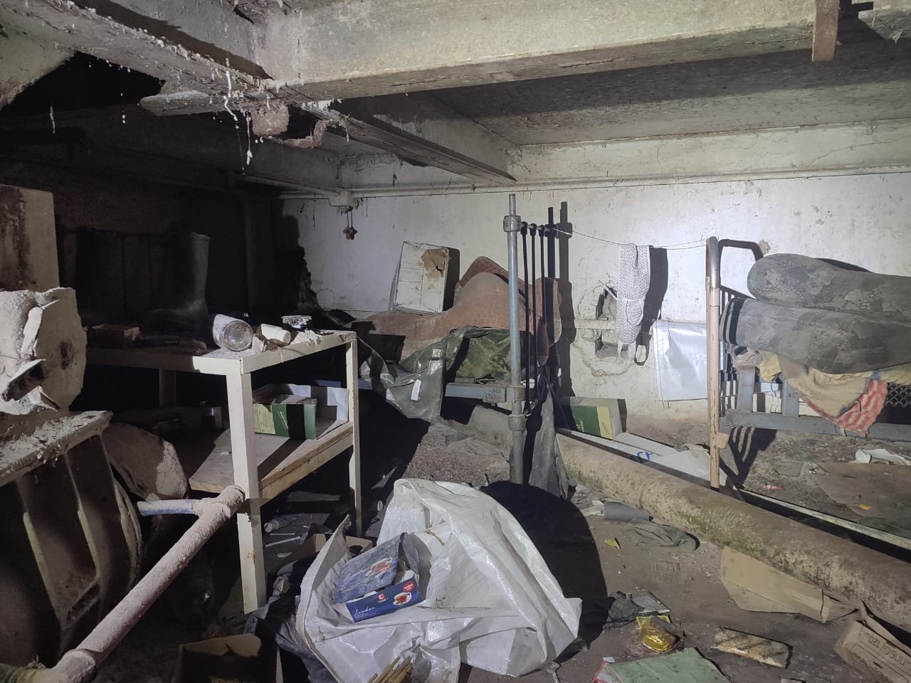 поліцейські виявили тимчасовий шпиталь та місце проживання росіян у чугуївському районі