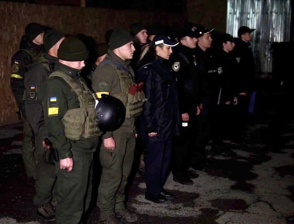 знайшла за лічені години: під час патрулювання поліцейська виявила розшукувану неповнолітню