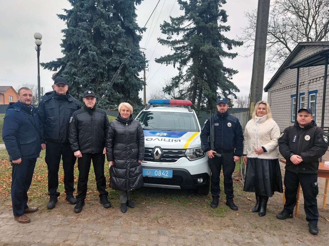 начальник поліції чернігівщини володимир нідзельський: «віднині в ічнянській тг працює перший в області поліцейський офіцер громади»