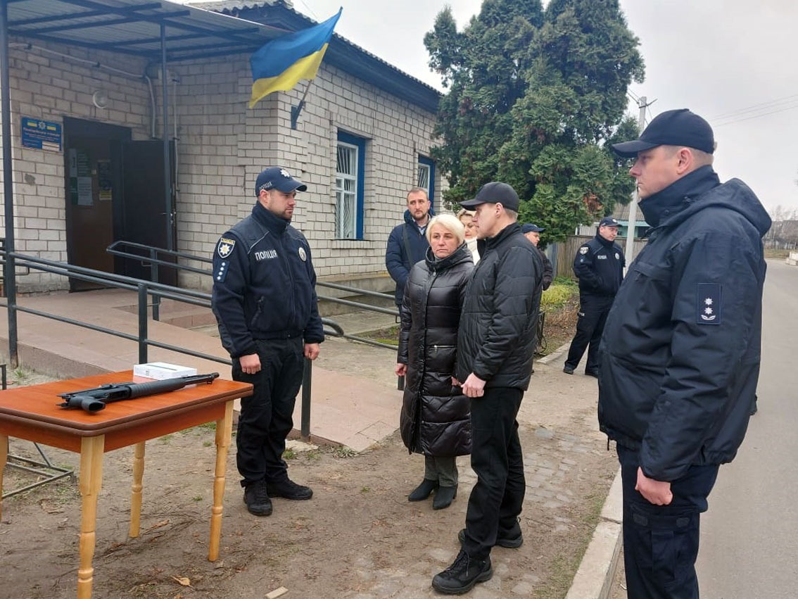 начальник поліції чернігівщини володимир нідзельський: «віднині в ічнянській тг працює перший в області поліцейський офіцер громади»