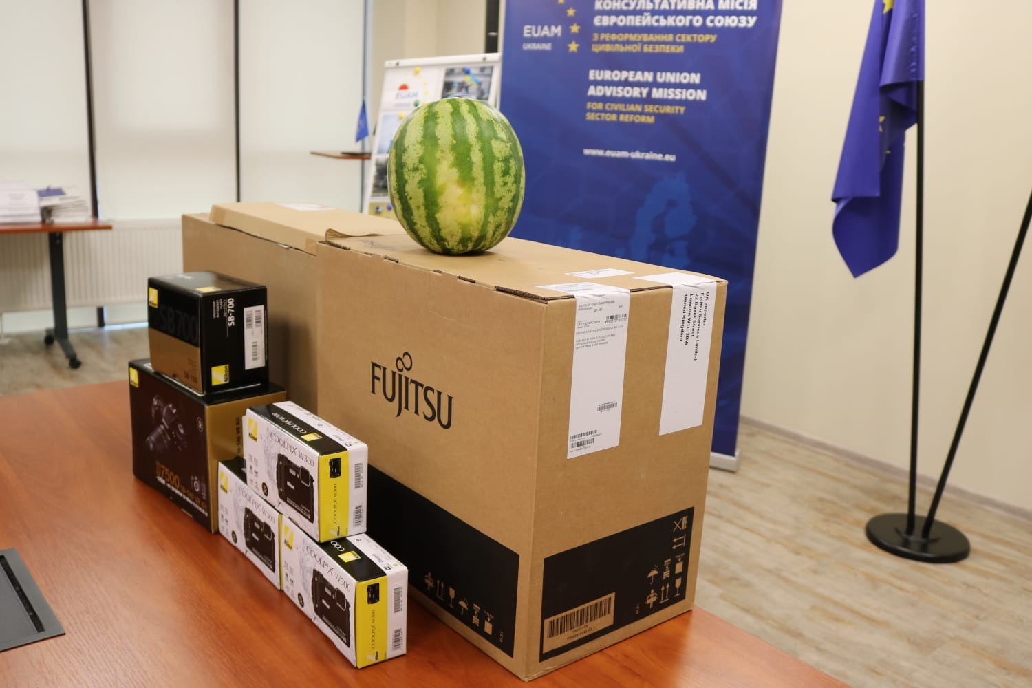 консультативна місія єс передала криміналістам поліції херсонщини сучасне іт-обладнання для фіксації та розслідування воєнних злочинів армії рф