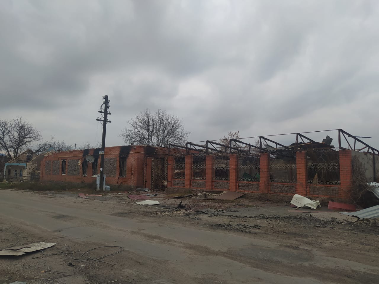 ворог обстріляв херсонщину з реактивних систем залпового вогню, є руйнування та жертви серед мирного населення