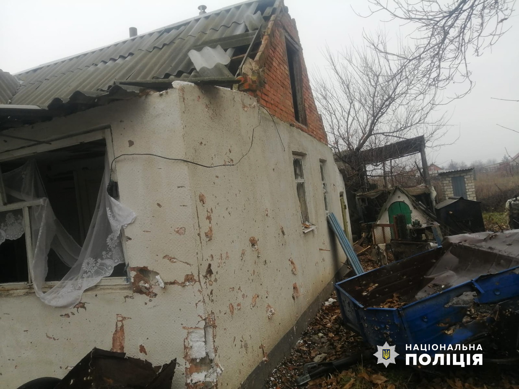 понад півсотні зруйнованих осель – результат вогневої атаки окупантів: наслідки влучань документує поліція
