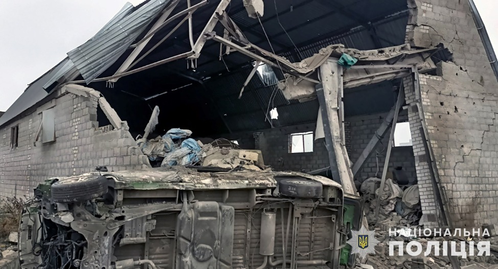 зруйнована агроферма, знищені оселі, обірвано людське життя - поліція задокументувала наслідки акту збройної агресії окупантів (відео)
