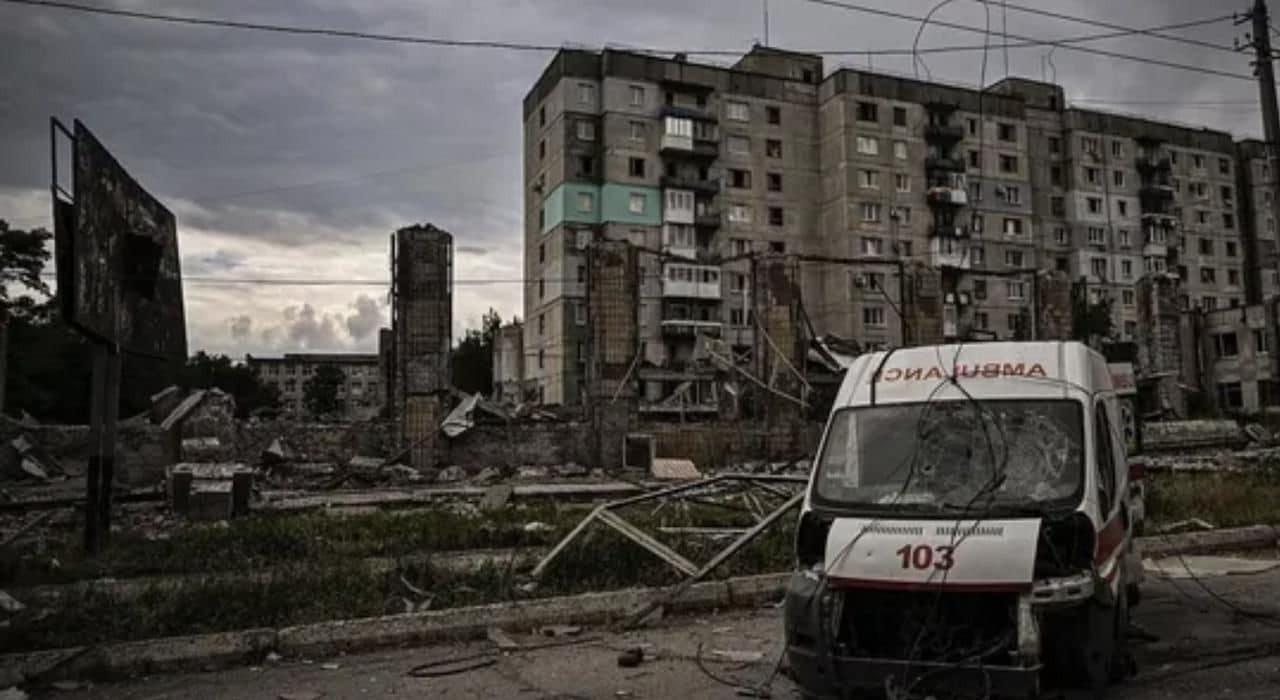 за добу, 28 листопада, поліцейські луганщини опрацювали 17 заяв та повідомлень громадян