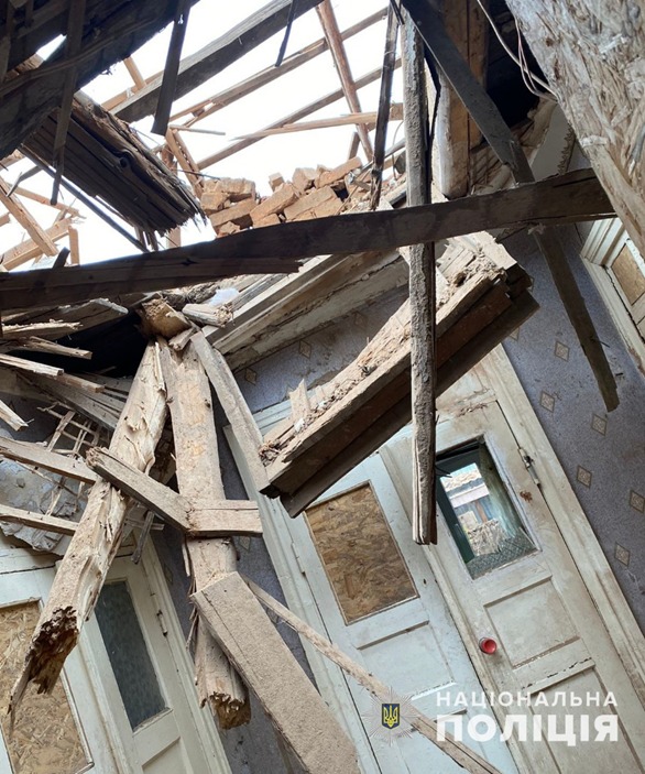 масований обстріл на василівщині: поліцейські зібрали докази збройних злочинів російських військ