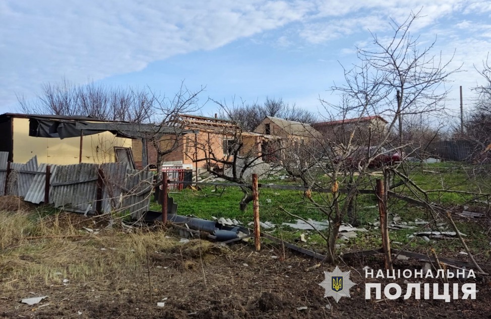 масований обстріл на василівщині: поліцейські зібрали докази збройних злочинів російських військ
