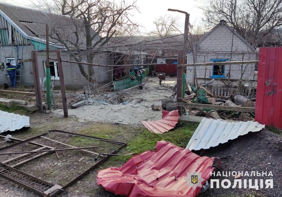 масований обстріл на василівщині: поліцейські зібрали докази збройних злочинів російських військ