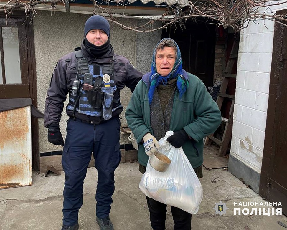 гуляйпільські поги розвезли літнім жителям громади гуманітарну допомогу