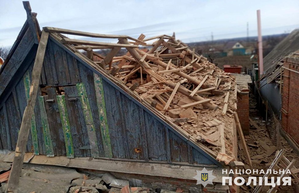 від ворожих обстрілів загинули й постраждали цивільні – поліцейські задокументували наслідки обстрілу приморського