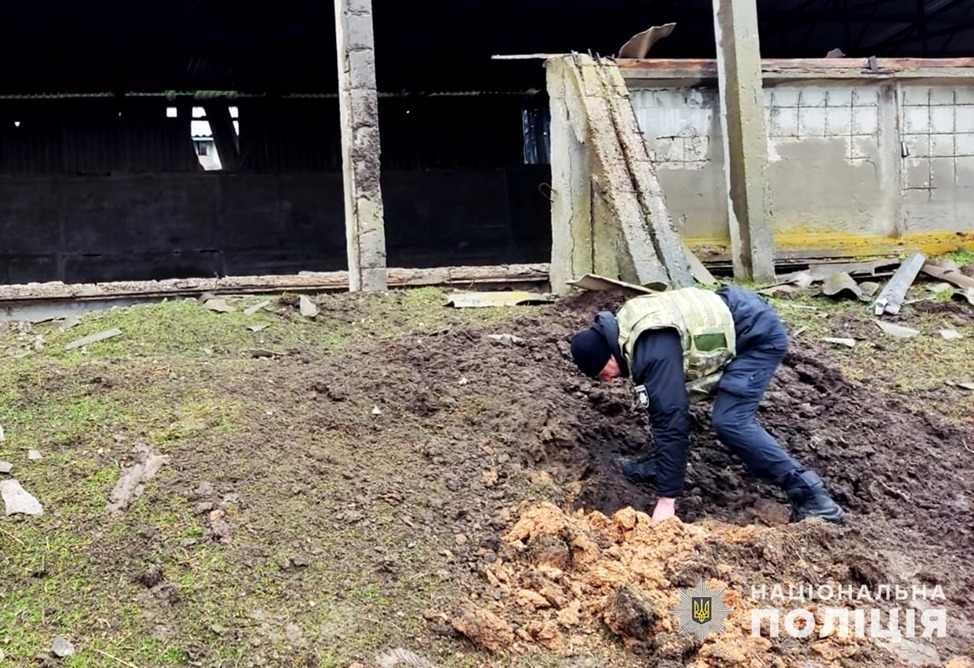 близько 220 влучань ворожих снарядів по гуляйполю за добу - поліцейські задокументували наслідки «різдвяного перемир’я», ініційованого окупантами