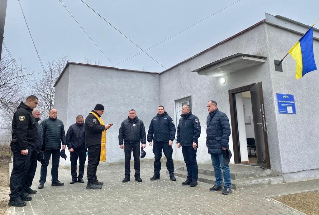 «безпека мешканців понад усе»: одразу дві поліцейські станції відкрили на прикарпатті
