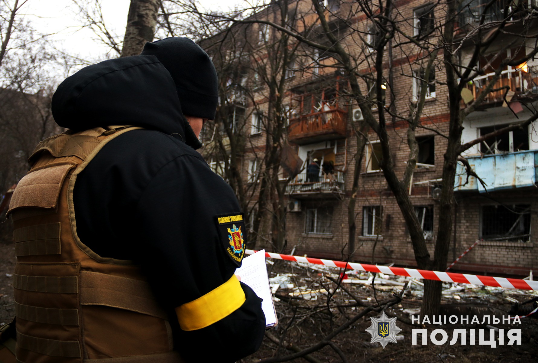 поліція задокументувала наслідки  нічного ракетного удару по запоріжжю