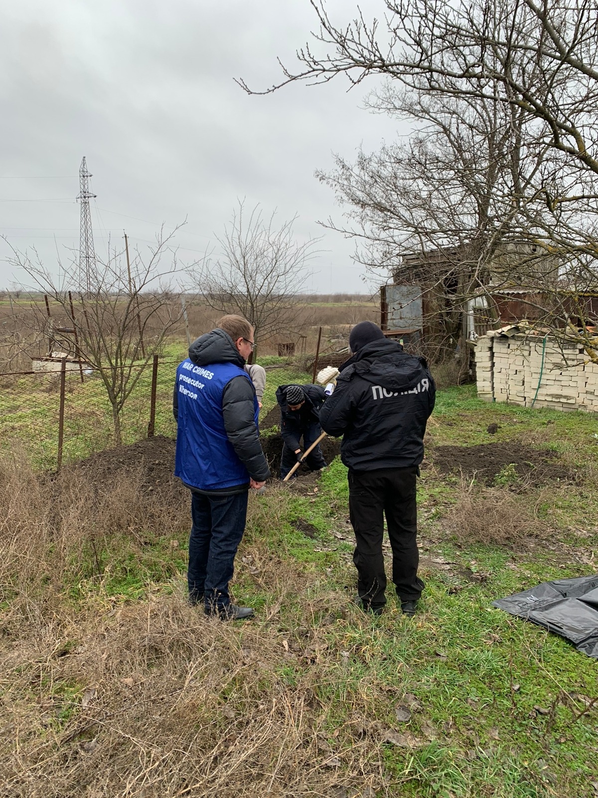 слідчі поліції херсонщини задокументували чергові факти загибелі цивільного населення з вини військ рф під час окупації