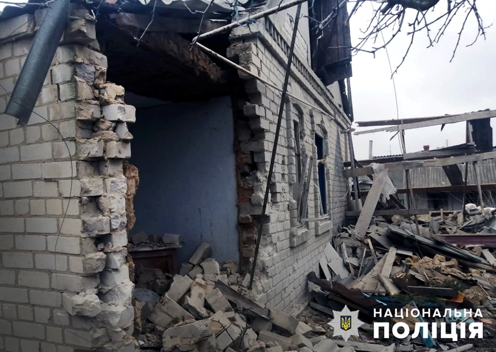 за добу запорізькі поліцейські задокументували 84 ворожих удари по території області