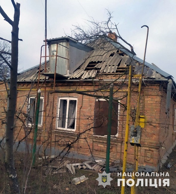 під час ворожої атаки на запоріжжя травмовано людину – поліцейські задокументували наслідки воєнних злочинів
