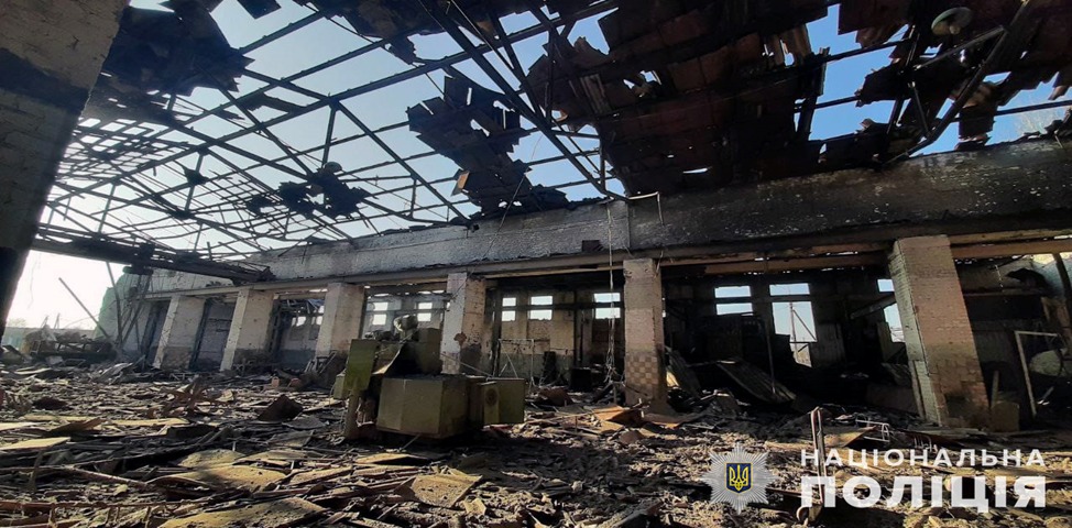 під час ворожої атаки на запоріжжя травмовано людину – поліцейські задокументували наслідки воєнних злочинів