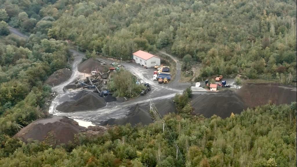 закарпатська поліція припинила незаконний видобуток та продаж корисних копалин на понад 300 млн гривень