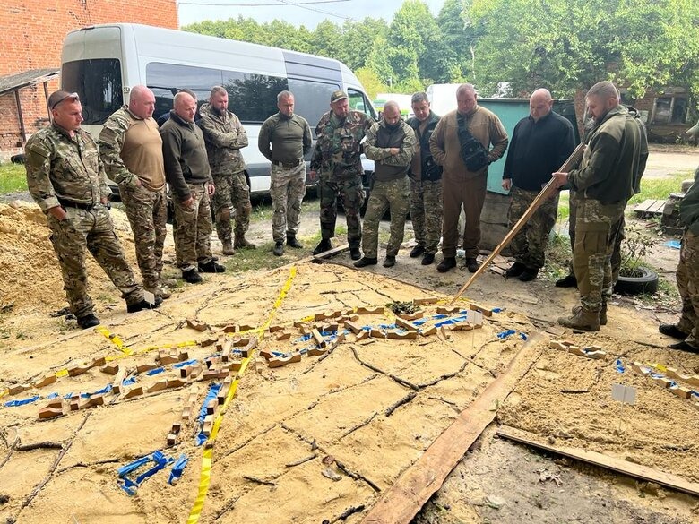 Командир батальйону Захід Сергій Козак: Наші поліцейські заглиблювались у тил до противника на 8-10 кілометрів, виконували диверсійні завдання 06