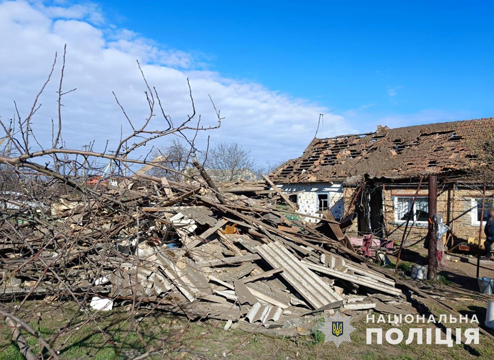 росіяни вдарили по населених пунктах із зрк с-300, отрк «іскандер» і рсзв «смерч» - наслідки влучань задокументувала запорізька поліція