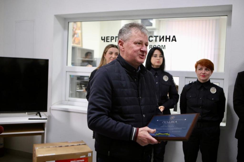 на закарпатті вперше впроваджено сучасну систему відеомоніторингу «custody records»: відкриття відбулося в тячівському районному відділі поліції