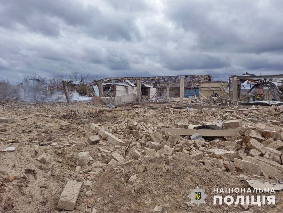 поліцейські задокументували наслідки нових ворожих обстрілів на оріхівщині