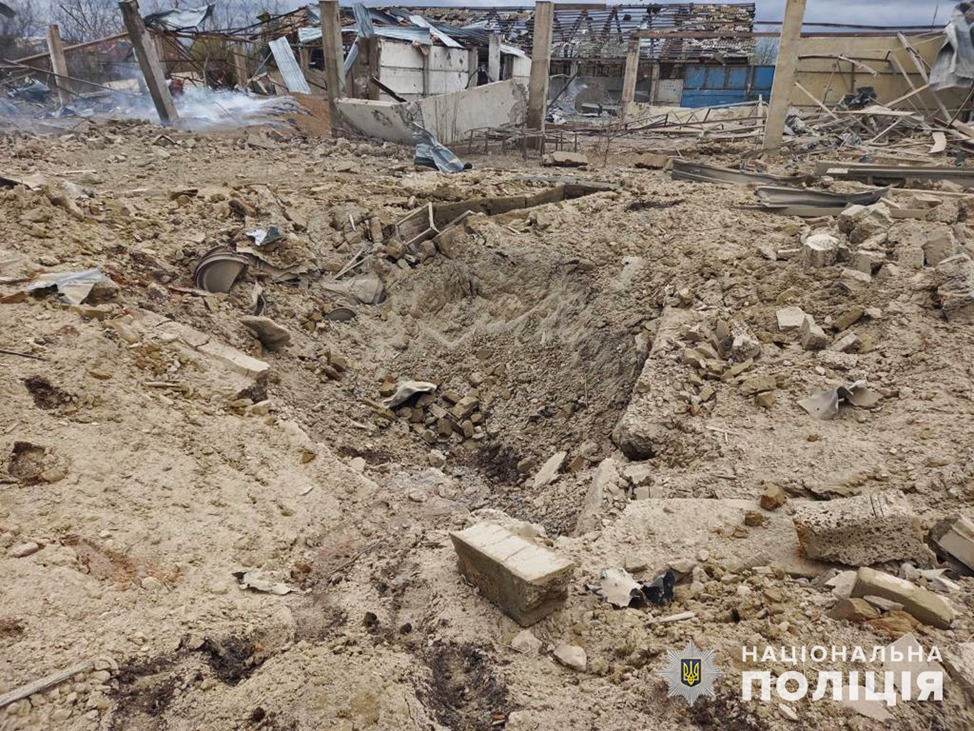 поліцейські задокументували наслідки нових ворожих обстрілів на оріхівщині