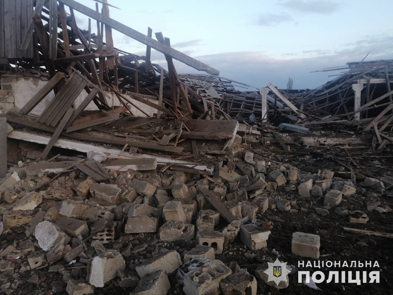 190 влучань ворожих ракет та снарядів по території запорізької області, є поранені – поліція зібрала докази злочинів військ рф