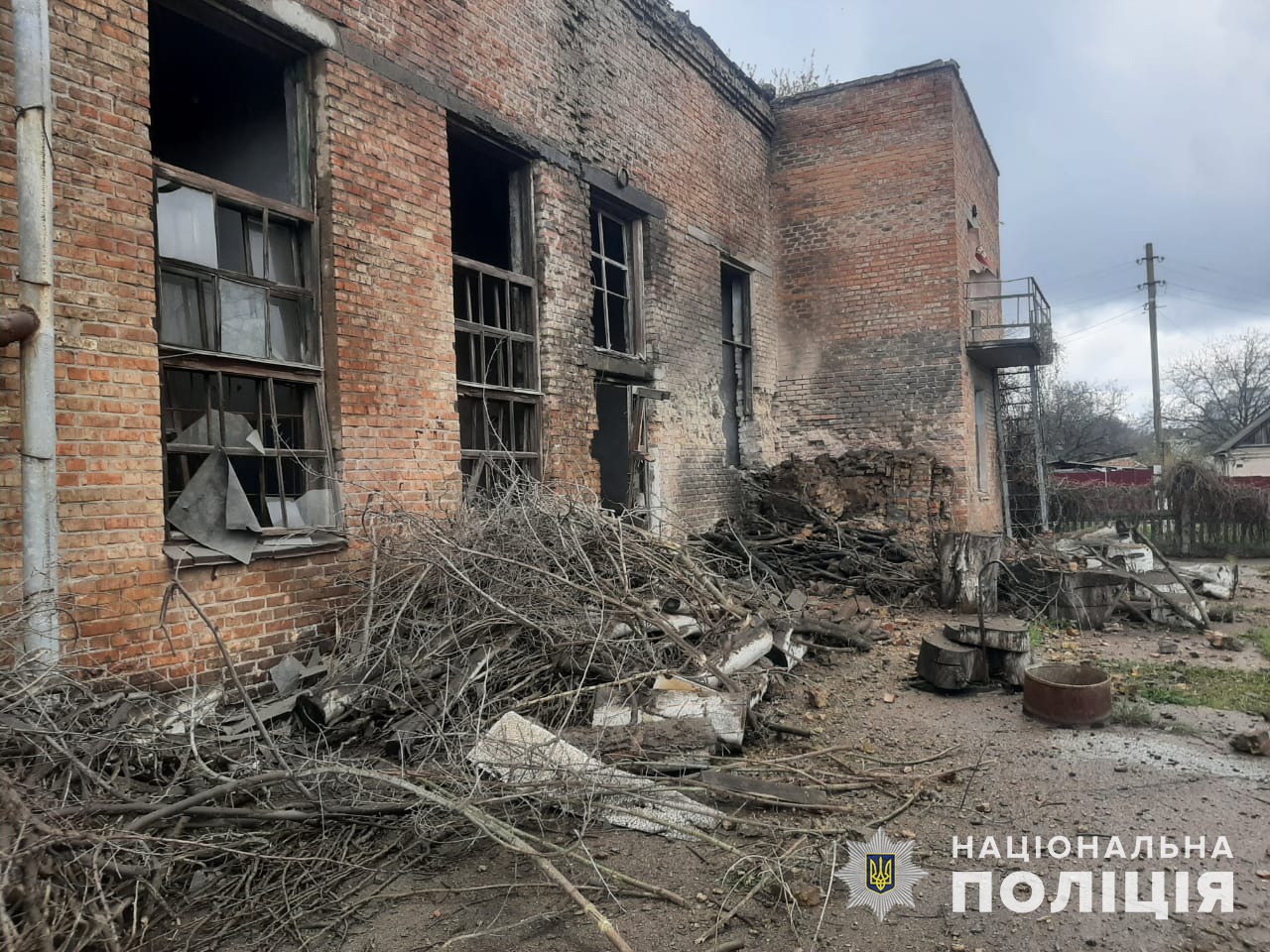 190 влучань ворожих ракет та снарядів по території запорізької області, є поранені – поліція зібрала докази злочинів військ рф