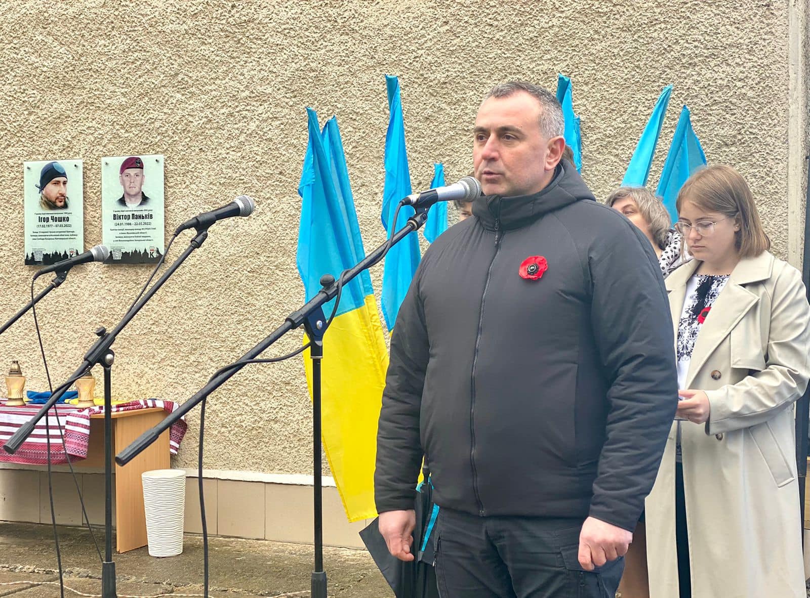 пам'ять про героїв: на прикарпатті відкрили пам’ятну дошку спецпризначенцю віктору паньківу