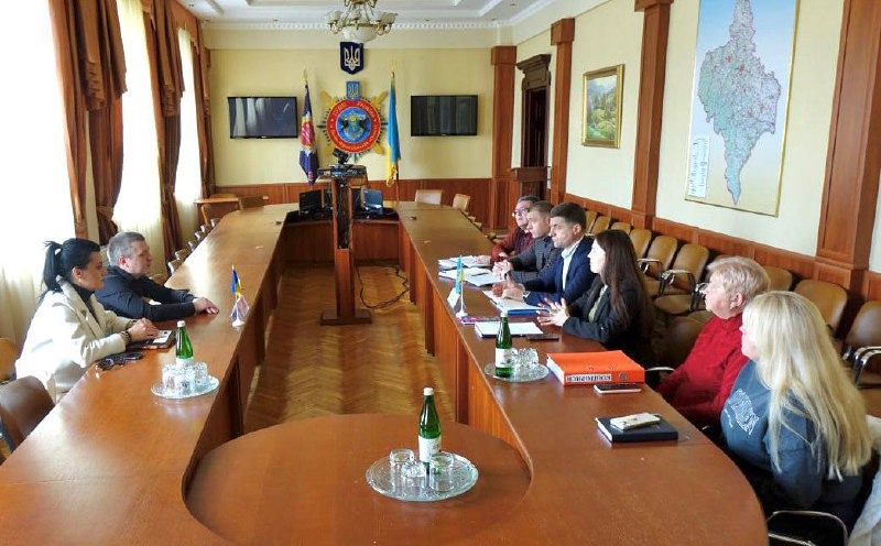 прикарпатські поліцейські провели робочу зустріч з румунськими правоохоронцями