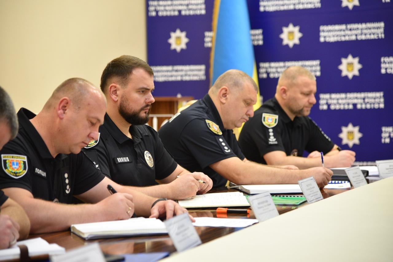 т. в. о. голови національної поліції україни іван вигівський провів нараду з особовим складом поліції одеської області