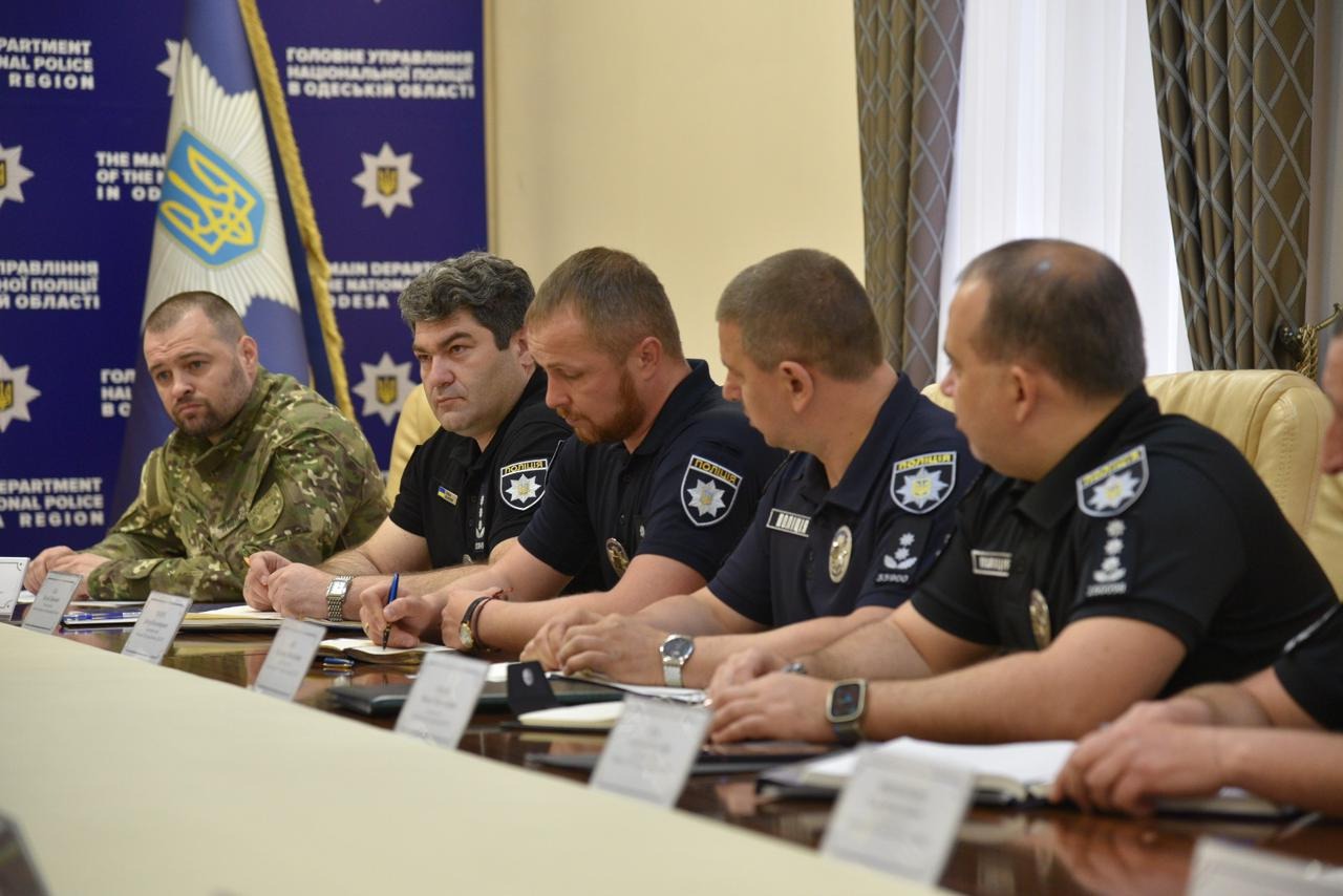 т. в. о. голови національної поліції україни іван вигівський провів нараду з особовим складом поліції одеської області