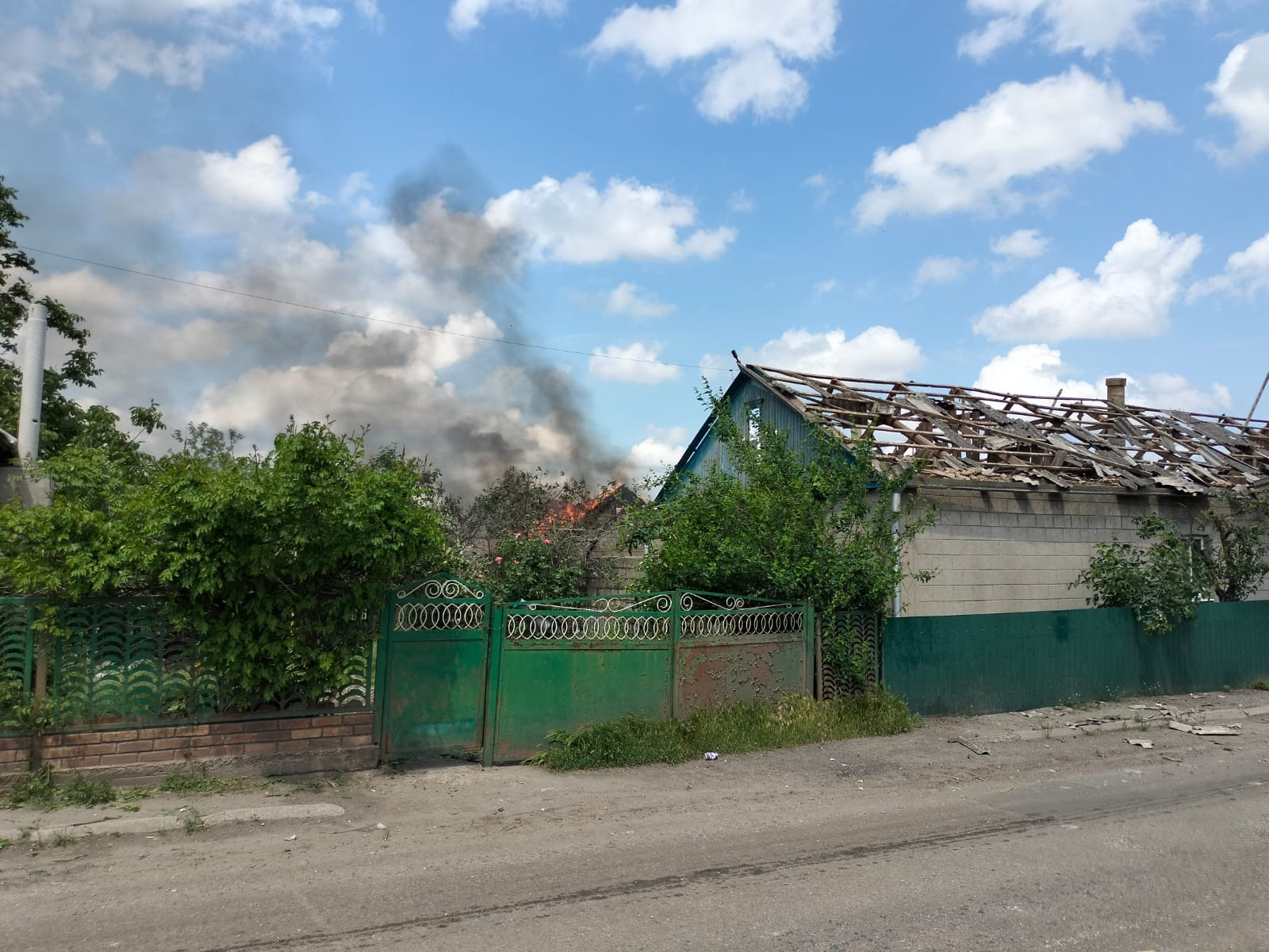 загинула людина, є поранені - поліція  документує наслідки російської атаки на синельниківський район