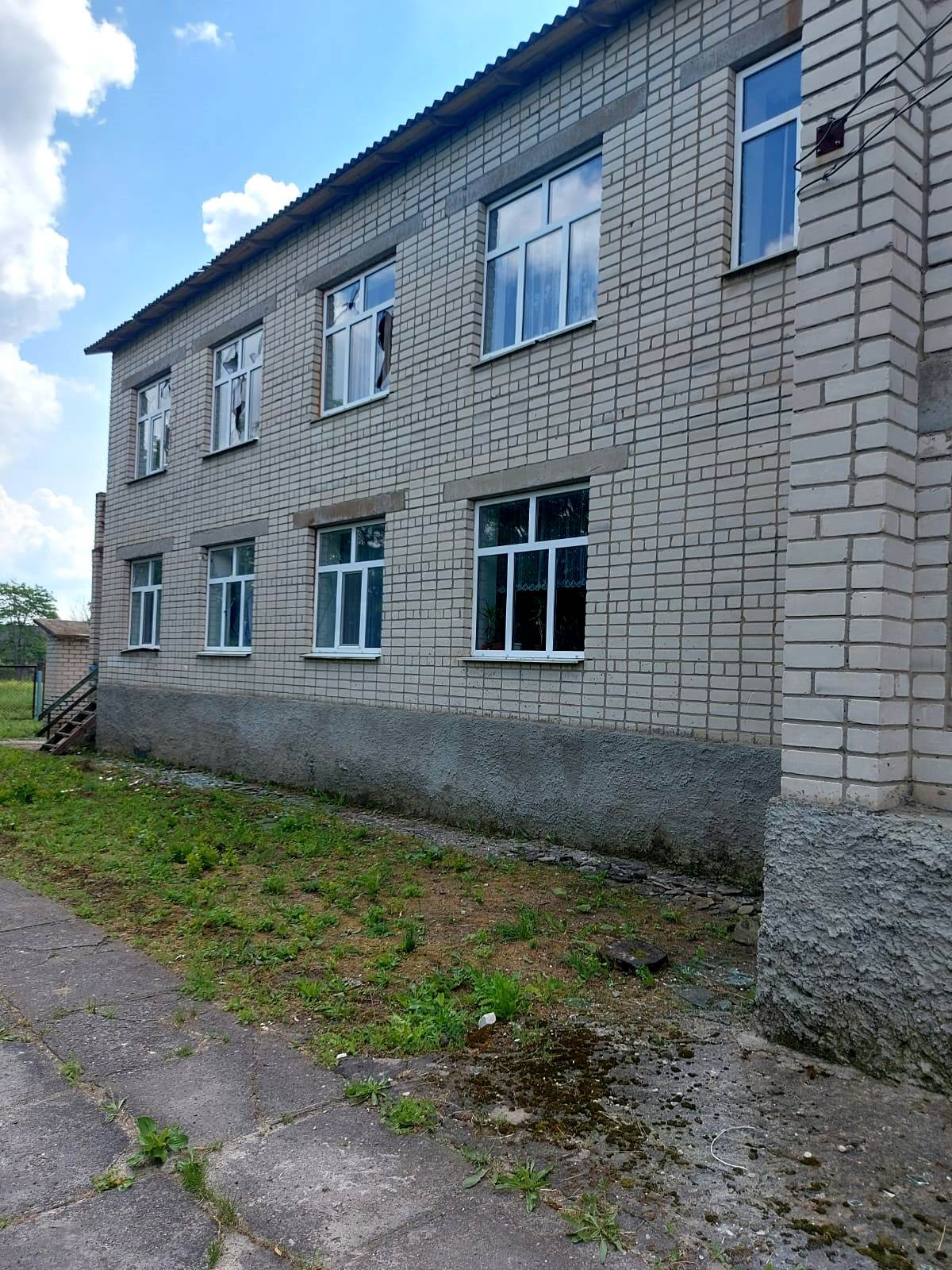 на херсонщині поліція фіксує наслідки чергової атаки російської армії на об’єкти цивільної інфраструктури
