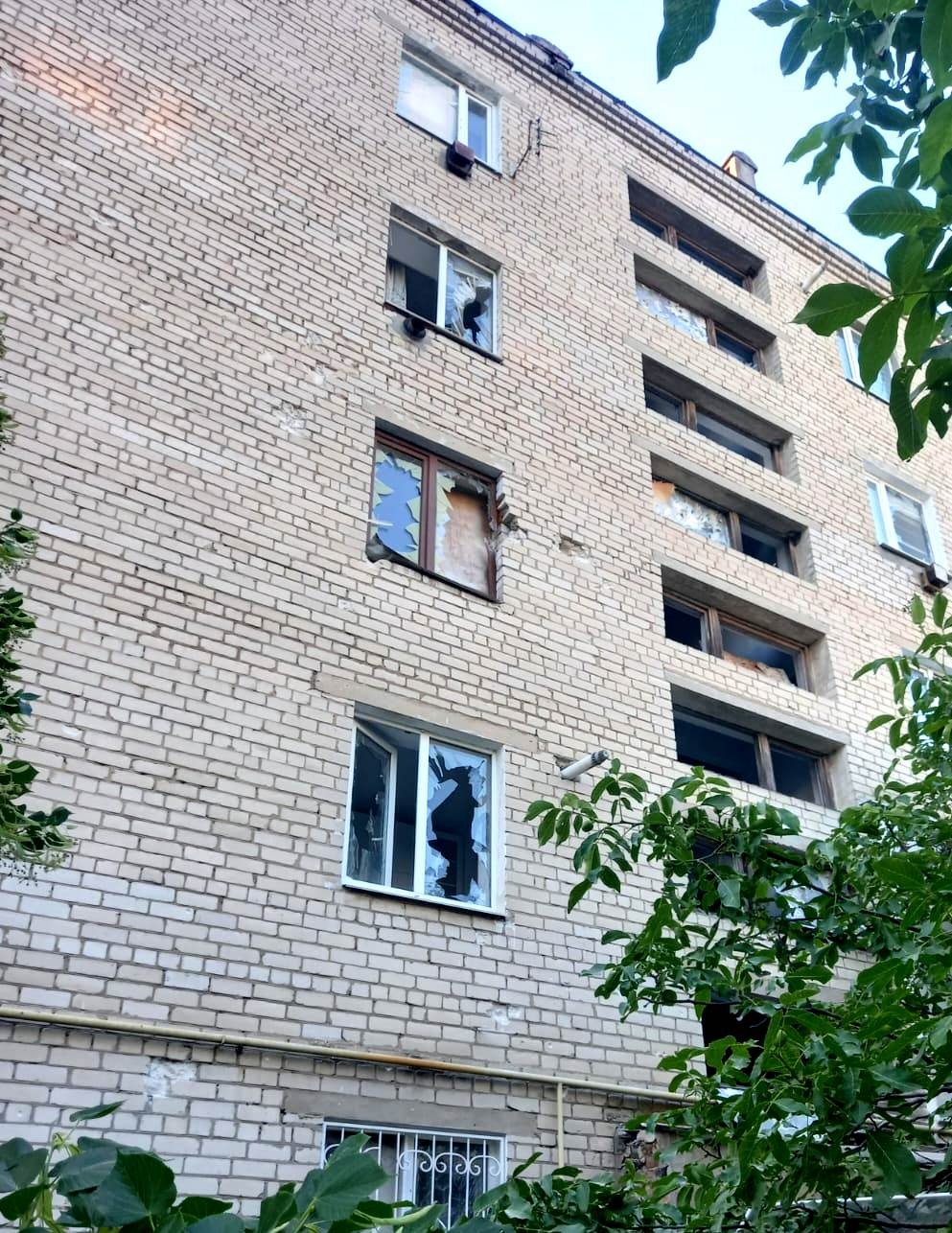 поліція документує наслідки масованого ворожого обстрілу херсонщини: четверо загиблих та двоє поранених