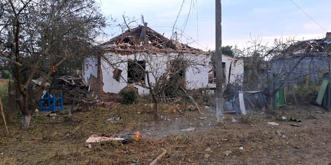 поліція фіксує наслідки чергової масованої ворожої атаки на херсонщину, 5 людей поранено